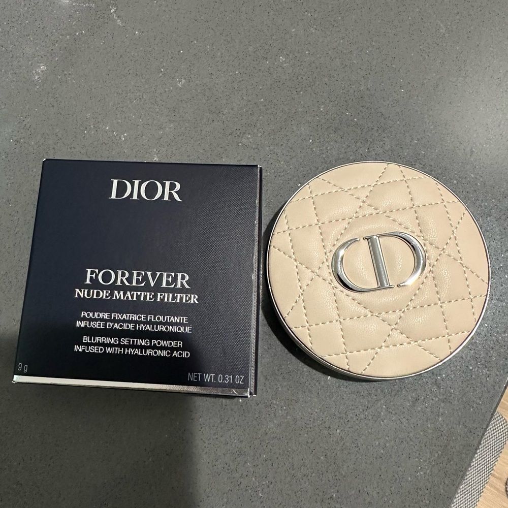 New in box Dior Beauty Forever Nude Matte Filter. #01 Fair NIB Blurring Setting